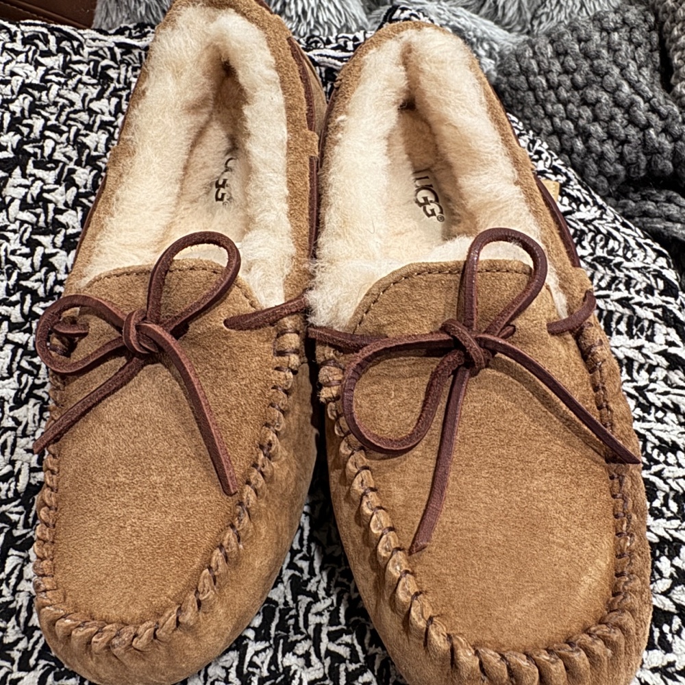 New UGG Women's Dakota Slippers Chestnut Brown Hard Sole Size 5 - Picture 6 of 7
